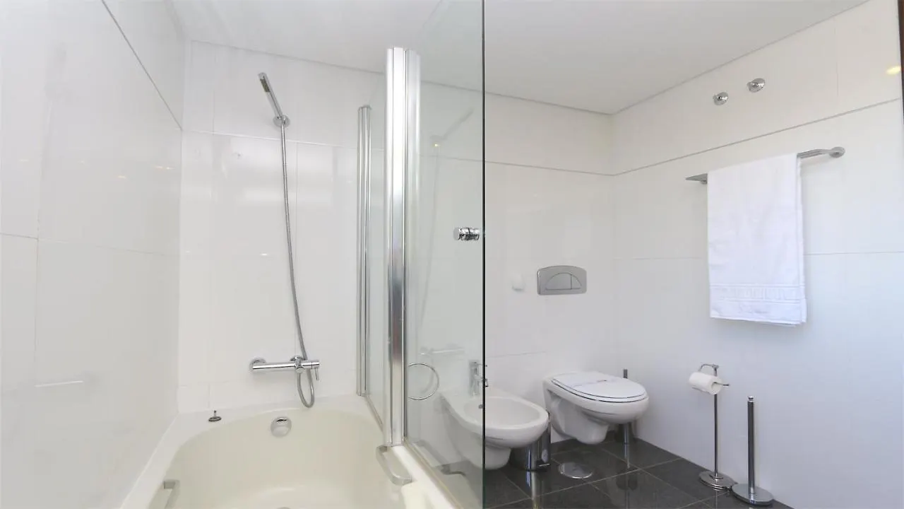 Villa Mirador Cleverdetails201 Sleeps 11 Monte Laguna Vilamoura Portugalia